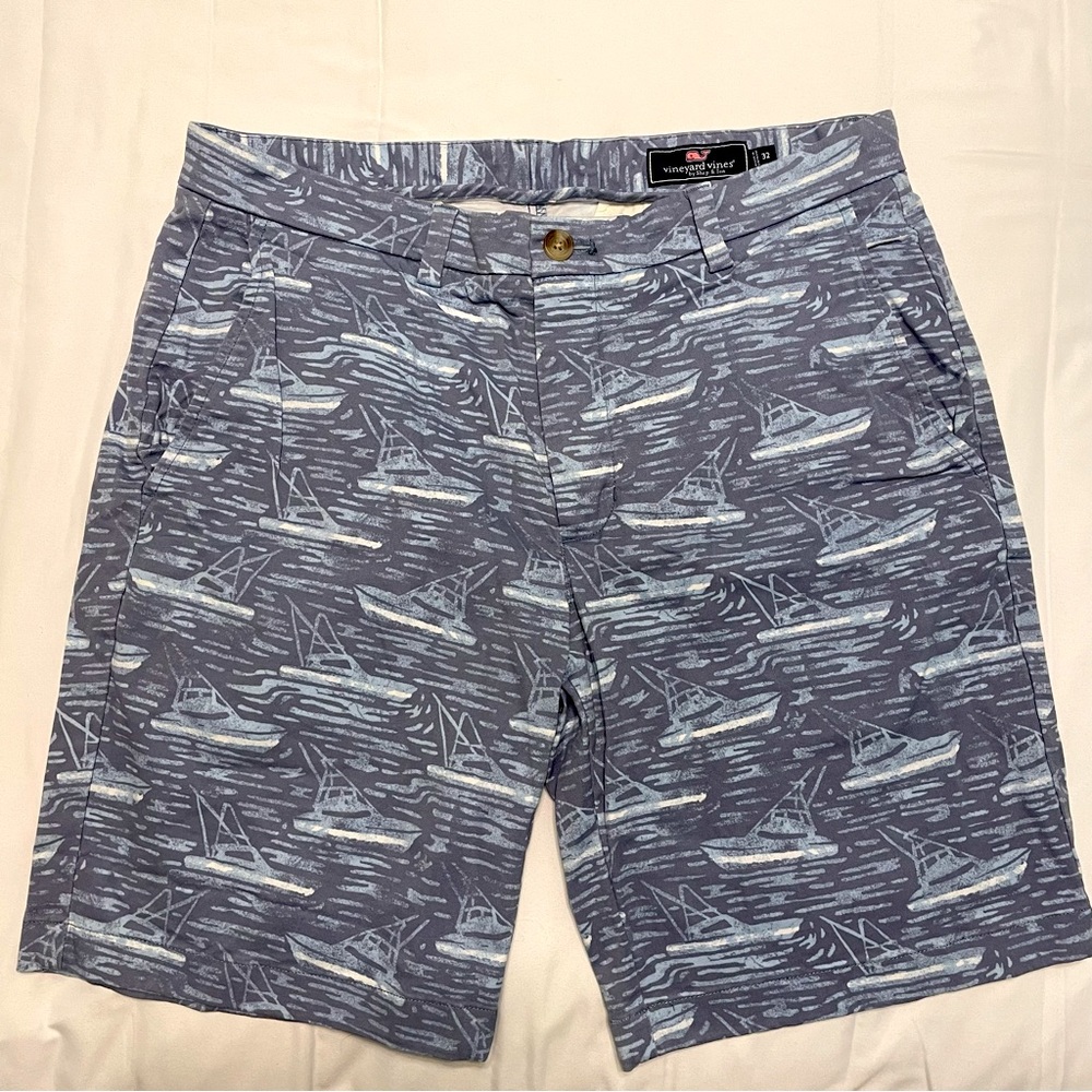 Vineyard Vines Breaker Short in Sailboat Boat Blue